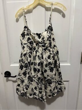Black Floral V-Neck Spaghetti Strap Women's Top